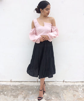 Mid Cut Single Shoulder Top