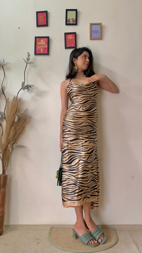 The Tiger Cowlneck fit