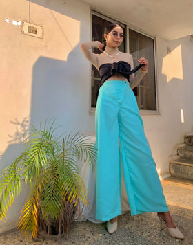 Titlted Zipper Parallel pant.