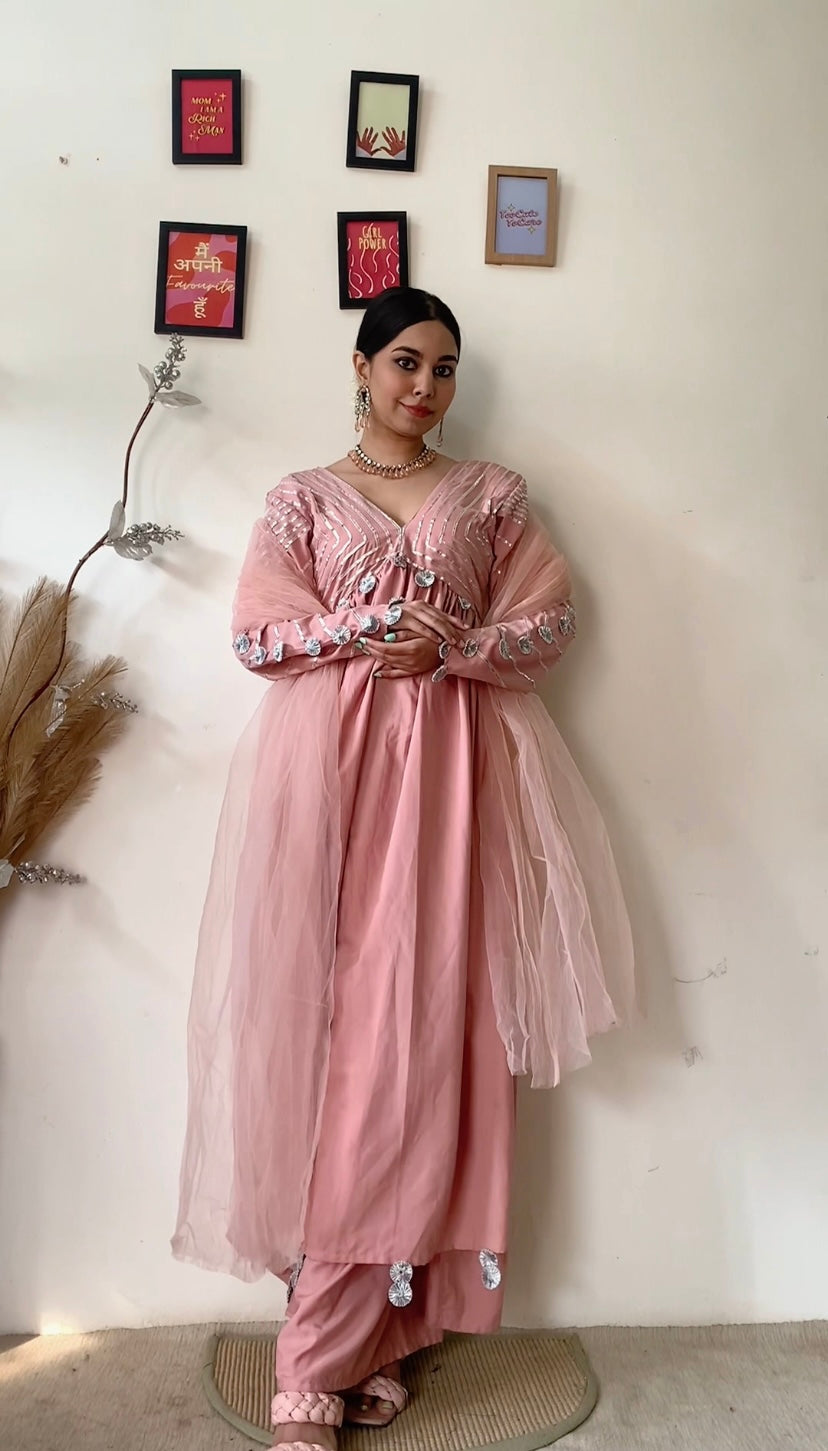 Nazaakat Kurta Set
