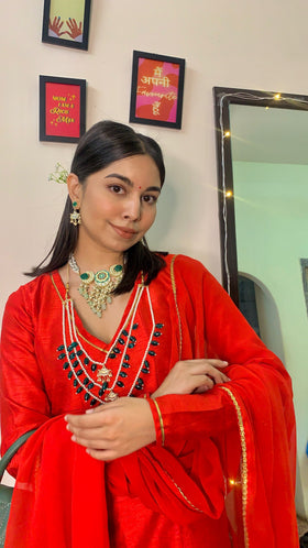 The laal Mirch Kurta set