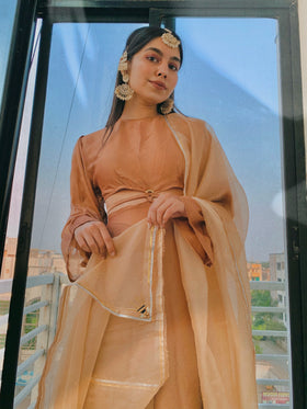 The Decussate detachable kurta. (FC2020)