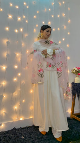 Hans waala Safed Floral Ethnic Co-ords set 