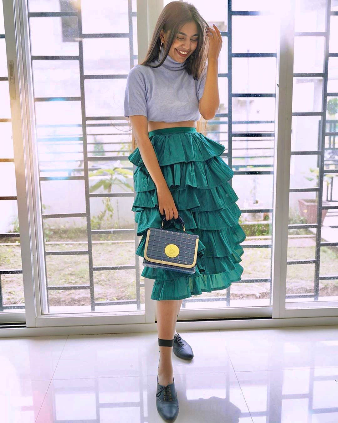 Retro length Ruffle skirt
