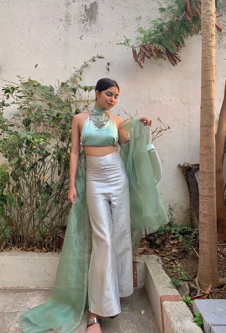 Backless Halter neck Ethnic Co-ords.