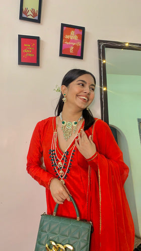 The laal Mirch Kurta set