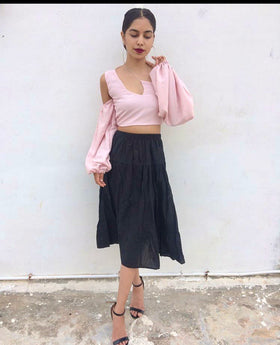 Single Shoulder mid-Cut top.