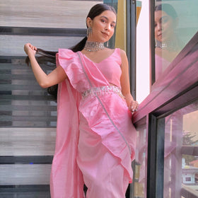 Slay in not too much of Sari. The Sari Fusion Outfit (FC2020)