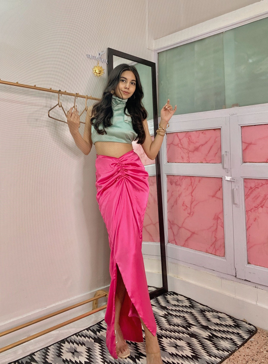 Mid Ruched Three Slits Skirt